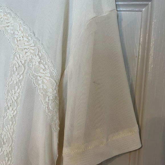Willow & Root Buckle Elegant Cream Mesh and Lace Women Top Xsmall - Picture 5 of 7